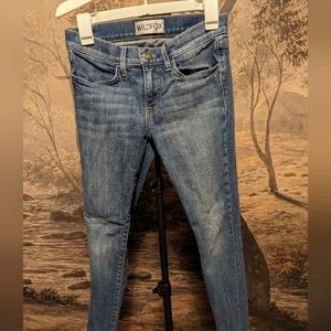 WildFox mid rise jeans size 26